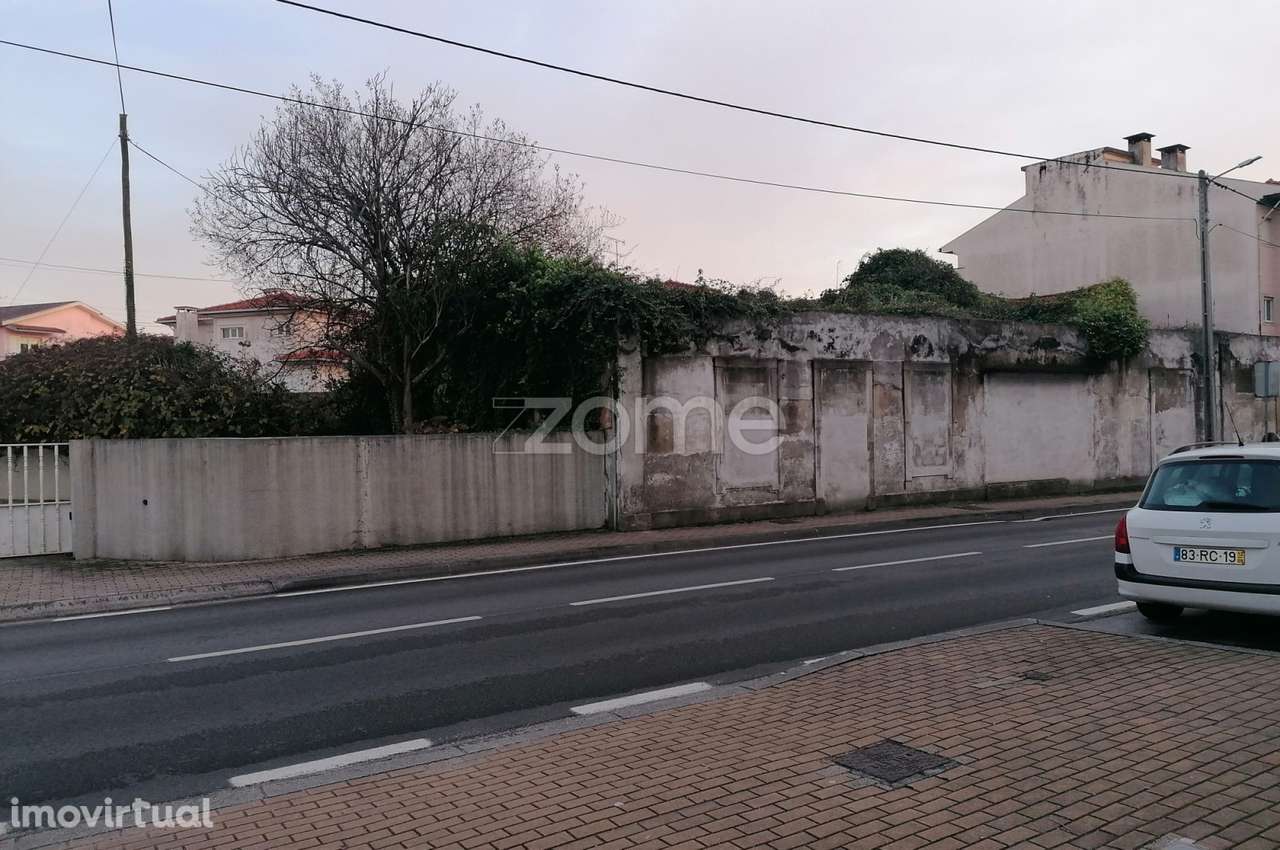 Moradia em Ruína com terreno no centro Ihavo-Aveiro - Grande imagem: 5/17