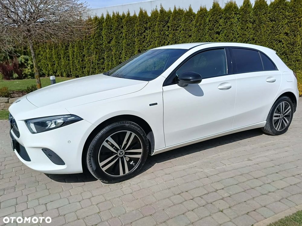 Mercedes-Benz Klasa A 250 E 8G-DCT Progressive - 13