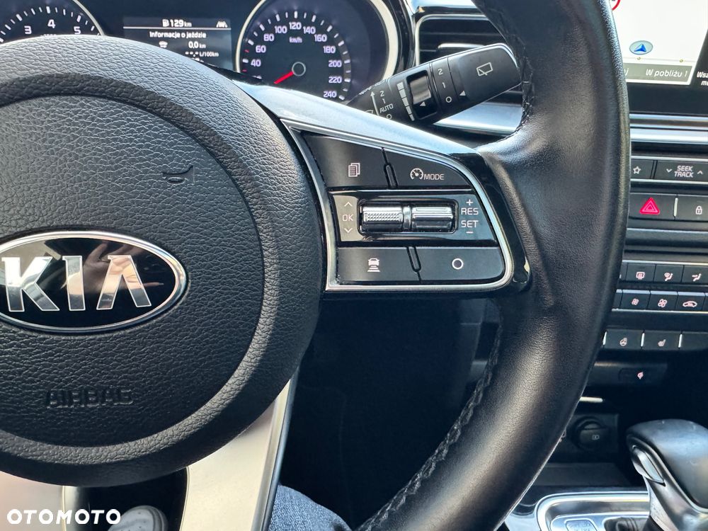 Kia Ceed 1.4 T-GDI DCT OPF Platinum Edition - 26