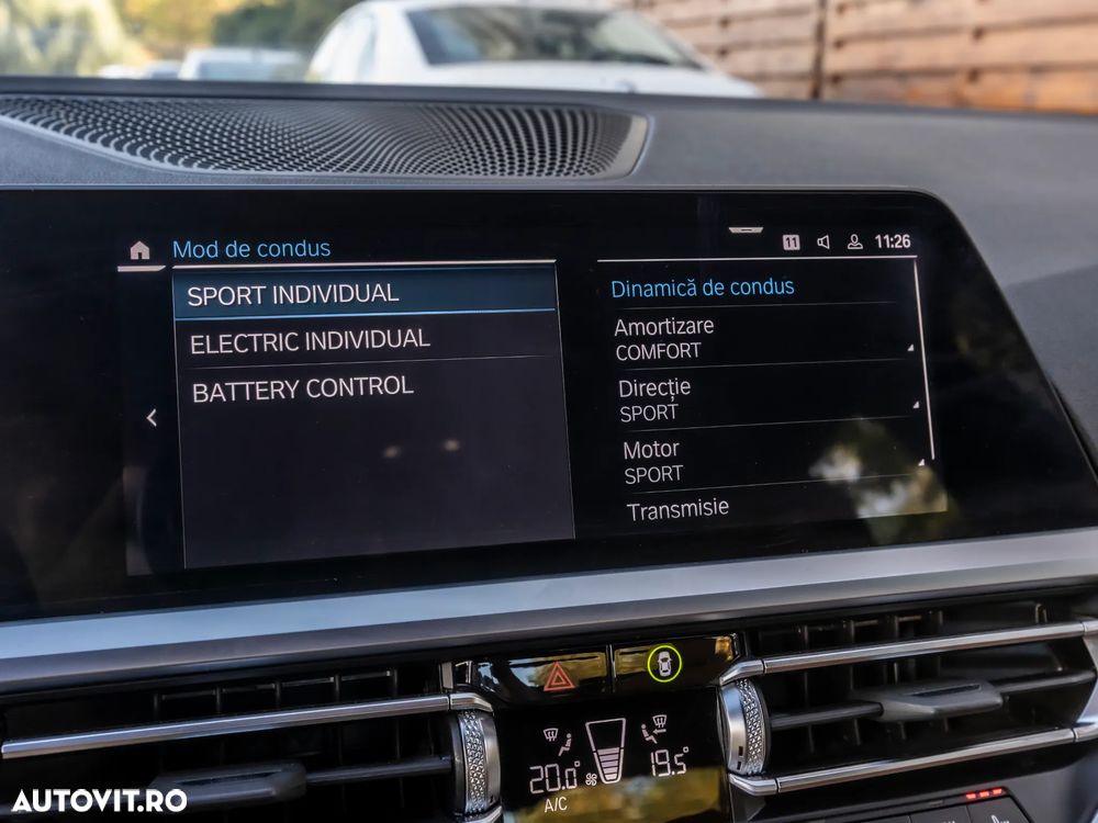 BMW Seria 3 320e Aut. M Sport - 29