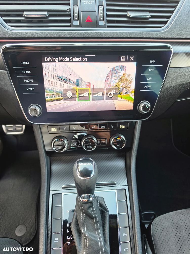 Skoda Superb 1.5 TSI DSG Sportline - 11