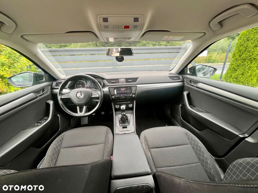 Skoda Superb 2.0 TDI Active - 17