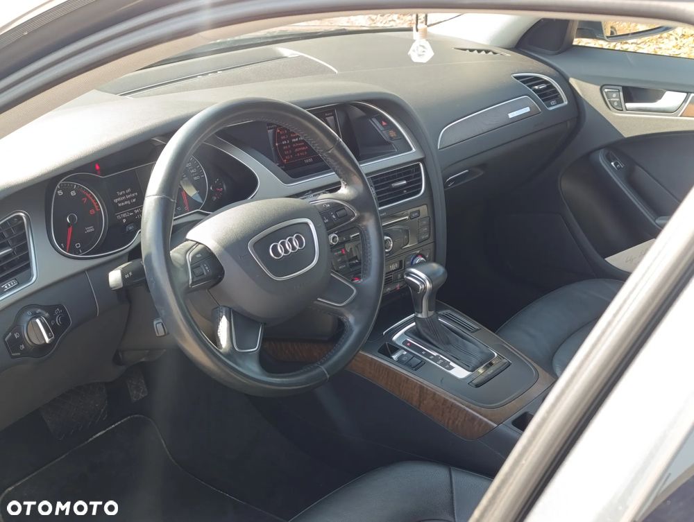 Audi A4 Allroad - 11