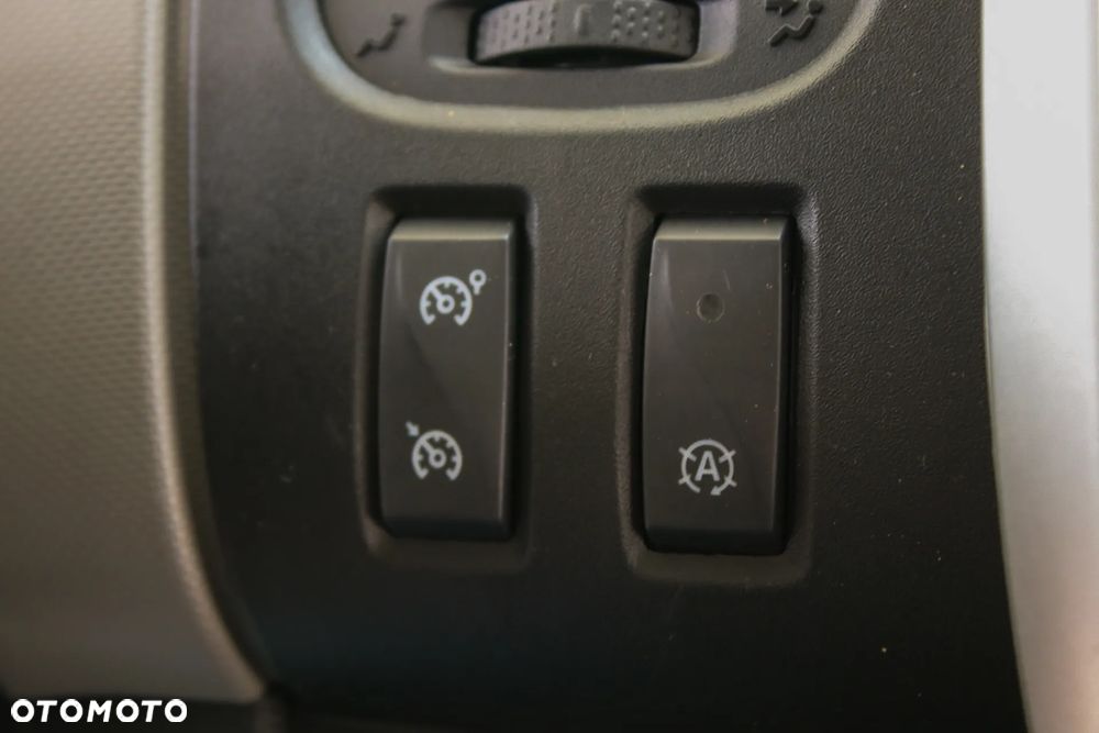 Renault Trafic - 30