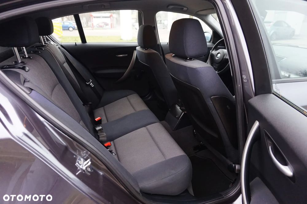 BMW Seria 1 116i - 35