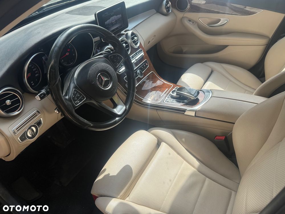 Mercedes-Benz Klasa C 200 4-Matic 9G-TRONIC - 6