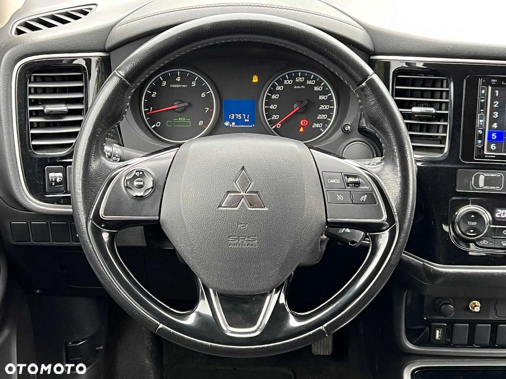 Mitsubishi Outlander - 20