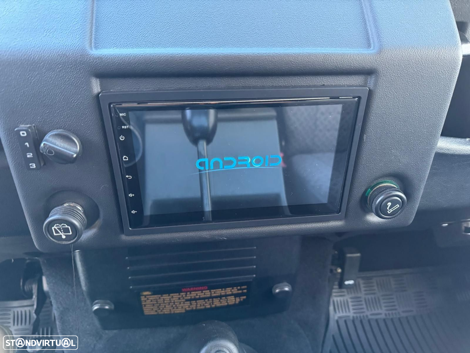 Land Rover Defender 90 2.5 TD5 Metal Top - 9