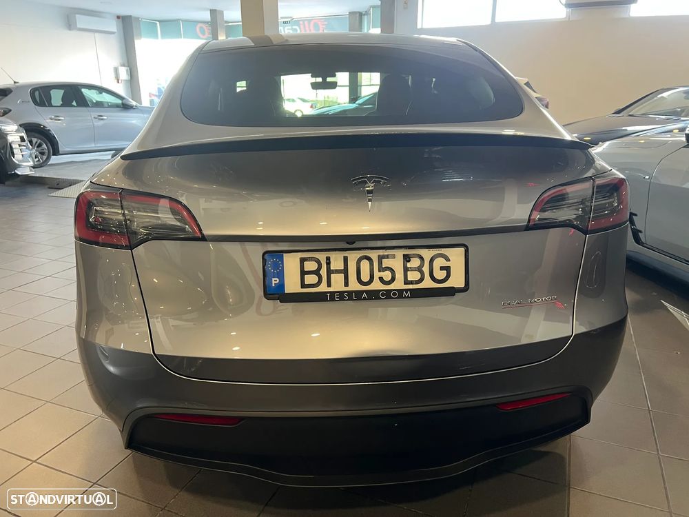 Tesla Model Y Performance Dual Motor AWD - 6