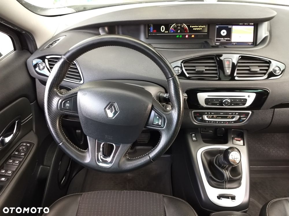 Renault Grand Scenic dCi 160 Bose Edition - 13