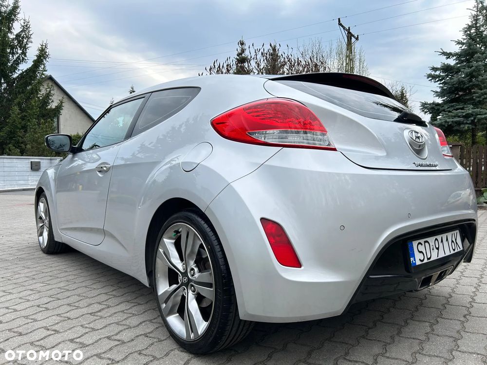 Hyundai Veloster 1.6 Style - 8