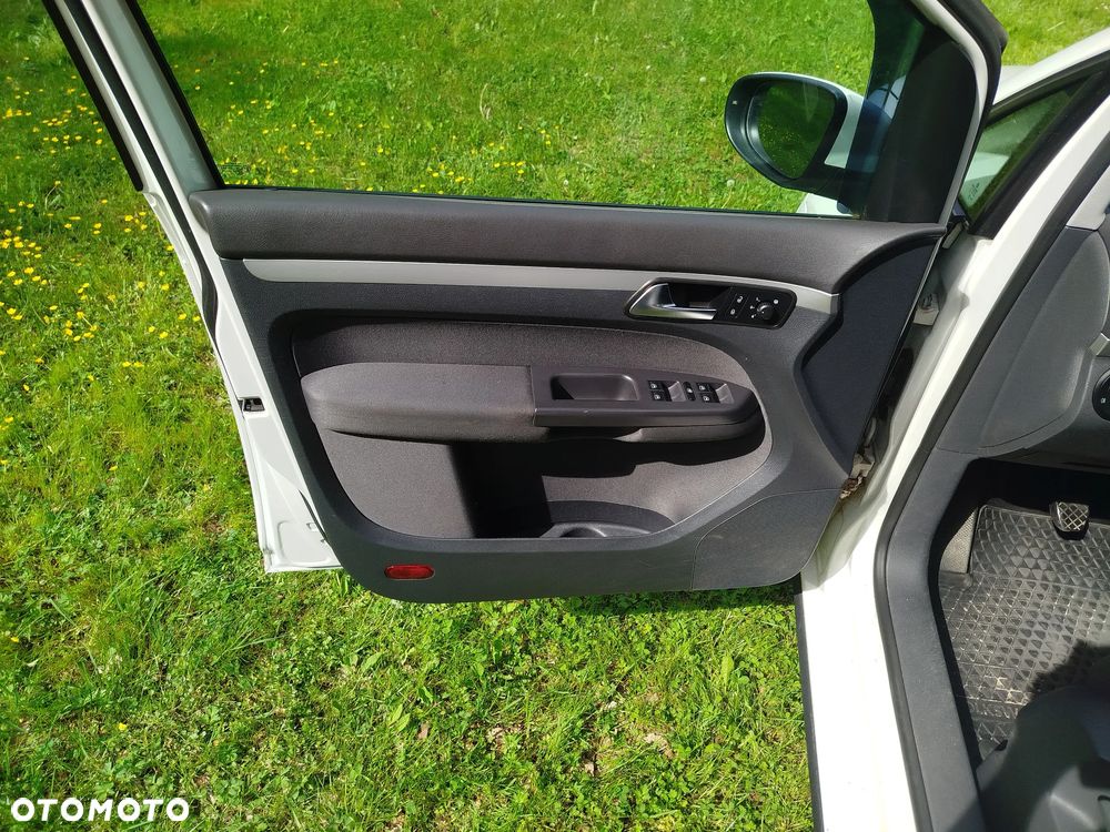 Volkswagen Touran 1.6 TDI DPF BlueMot Comfortline - 22