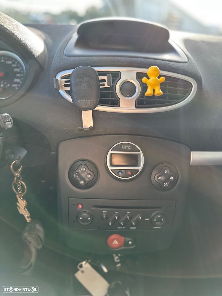 Renault Clio 1.2 TCE Dynamique S - 10