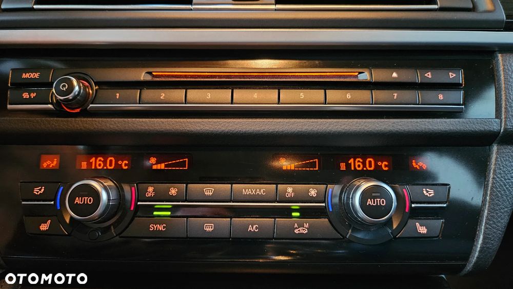 BMW Seria 5 525d Touring Luxury Line - 27