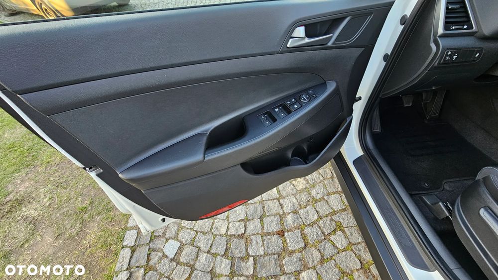 Hyundai Tucson 1.6 Turbo 2WD Navi - 27