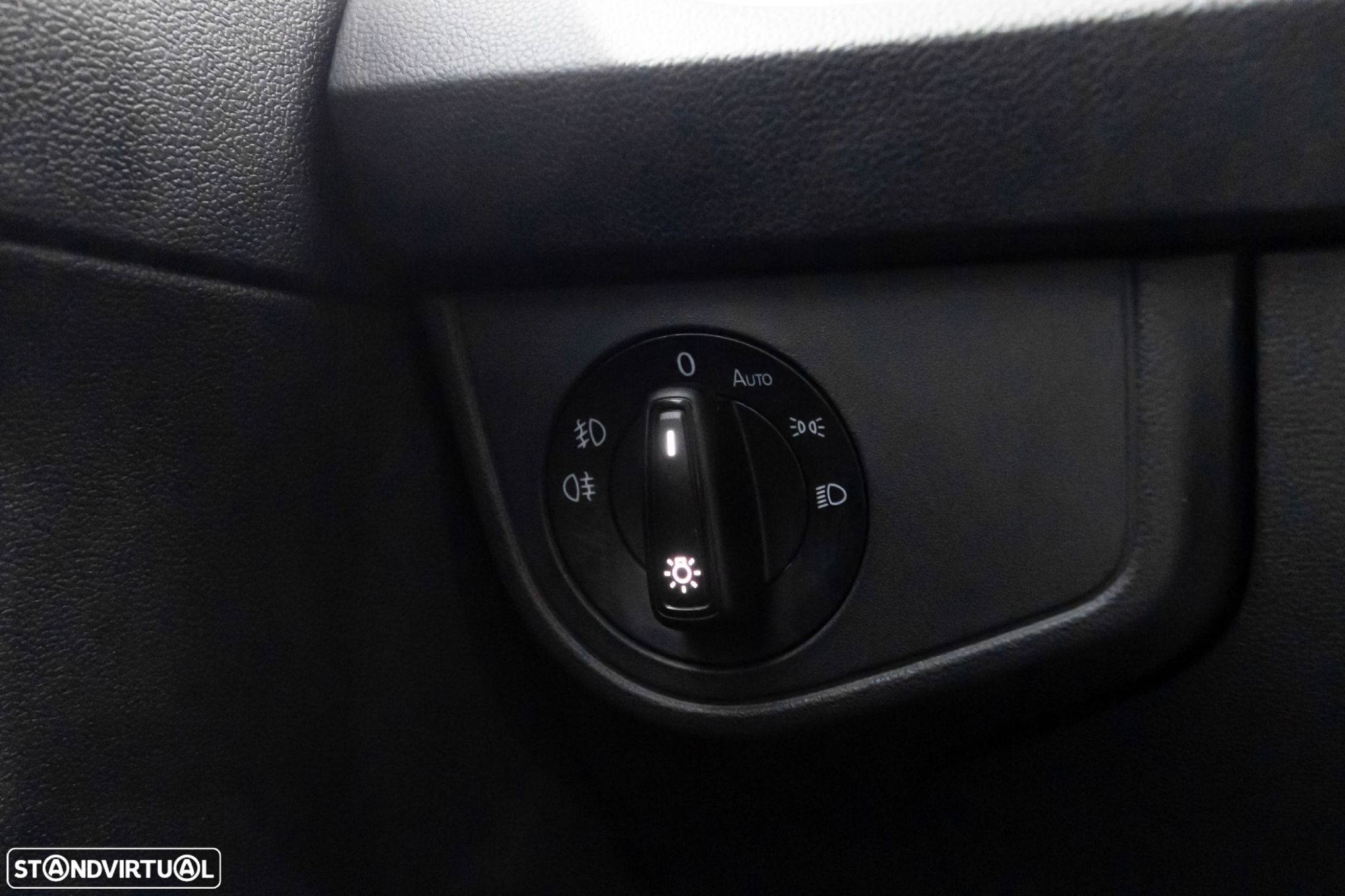 VW Taigo 1.0 TSI R-Line DSG - 23