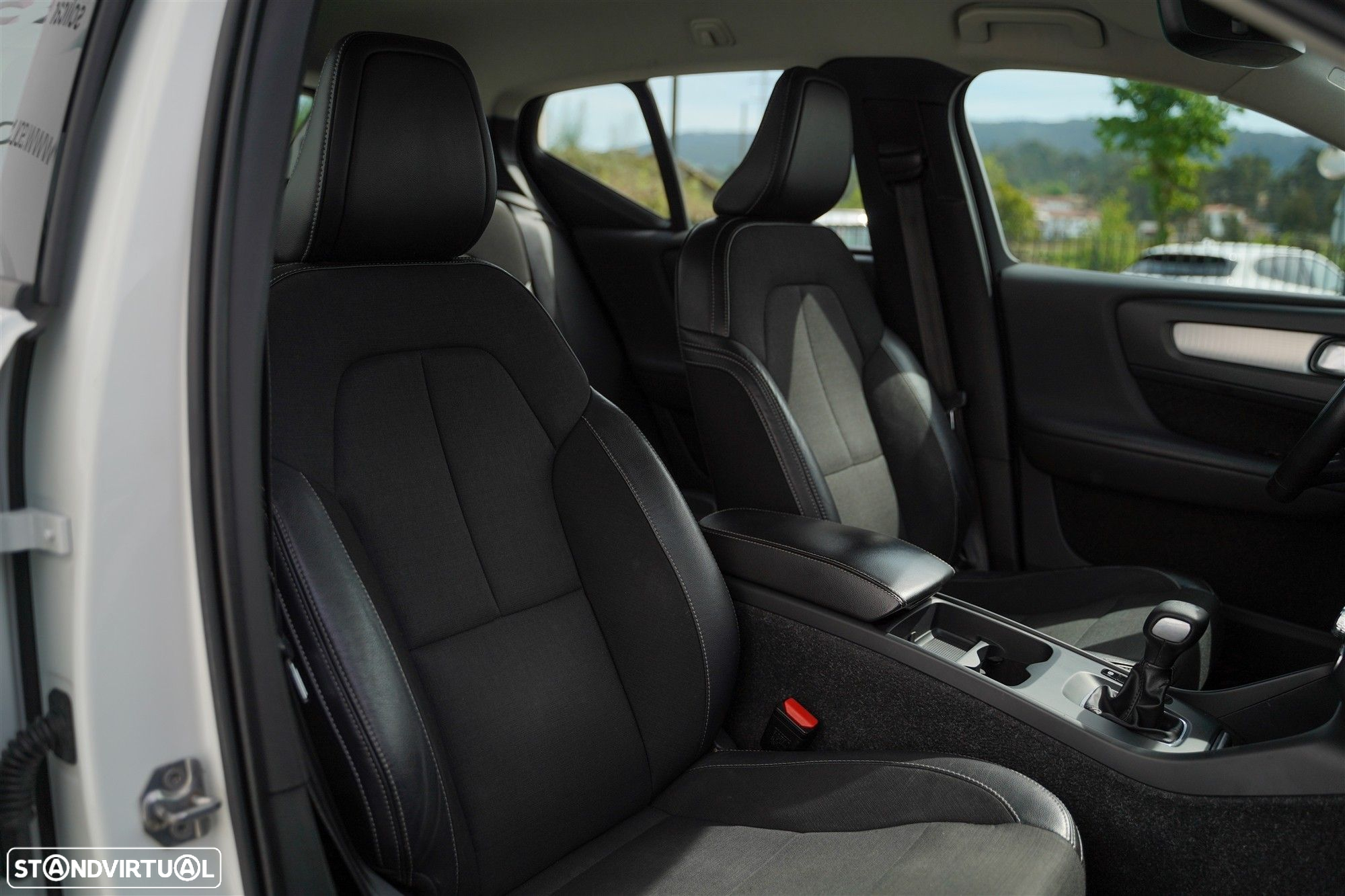 Volvo XC 40 2.0 D3 Momentum - 27