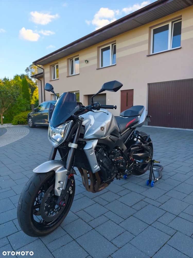 Yamaha FZ - 2