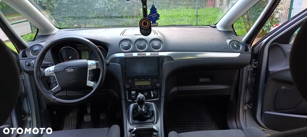 Ford S-Max - 16