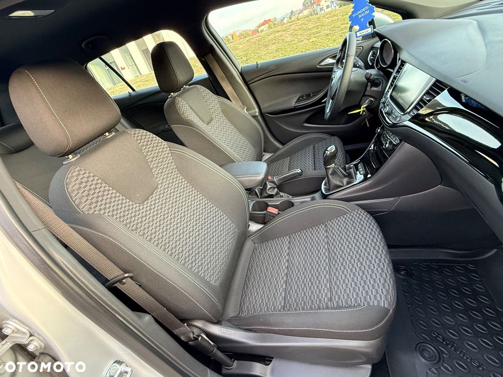 Opel Astra 1.4 T Dynamic - 24