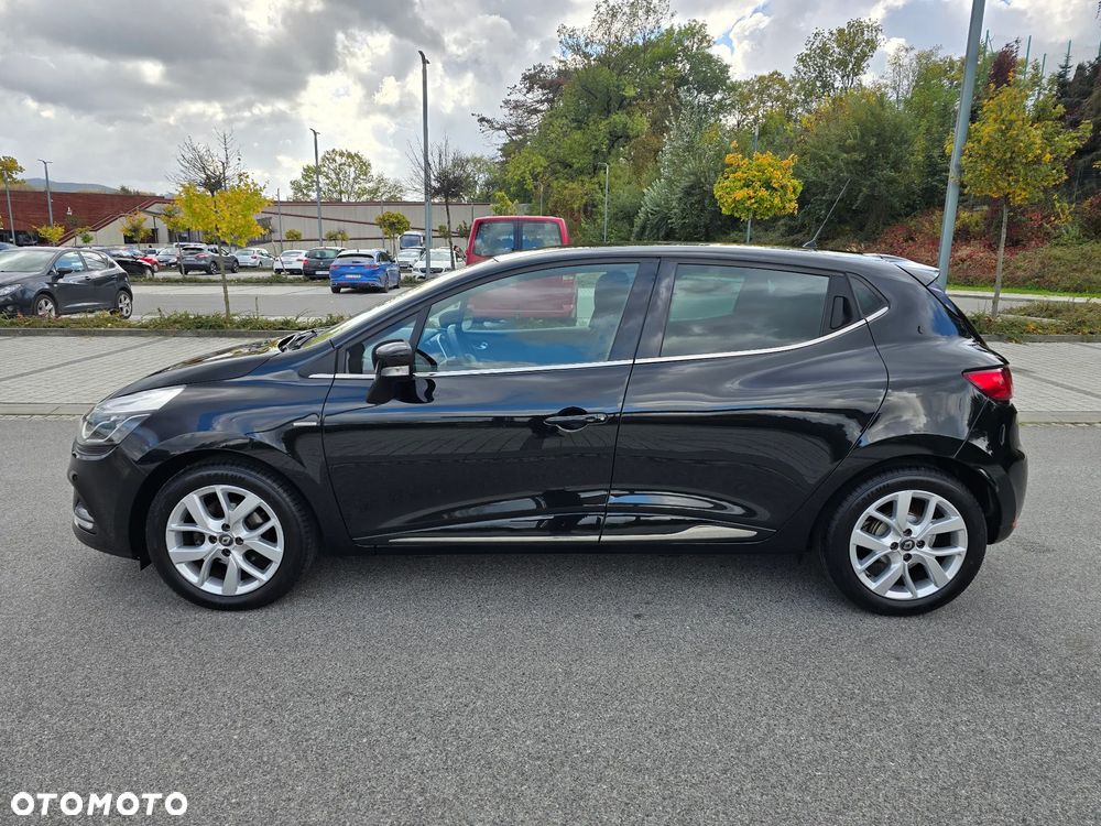 Renault Clio - 25