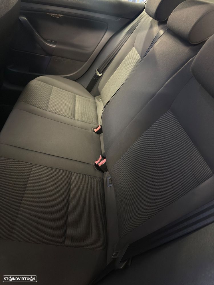 VW Golf 1.9 TDi Confortline - 14