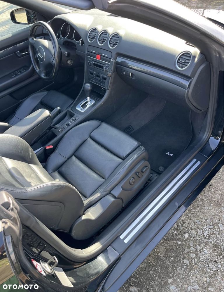 Audi A4 Cabrio 2.4 Multitronic - 8
