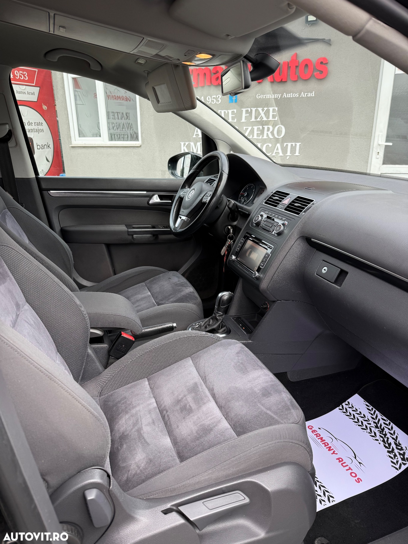 Volkswagen Touran 1.6 TDI DSG Highline - 7