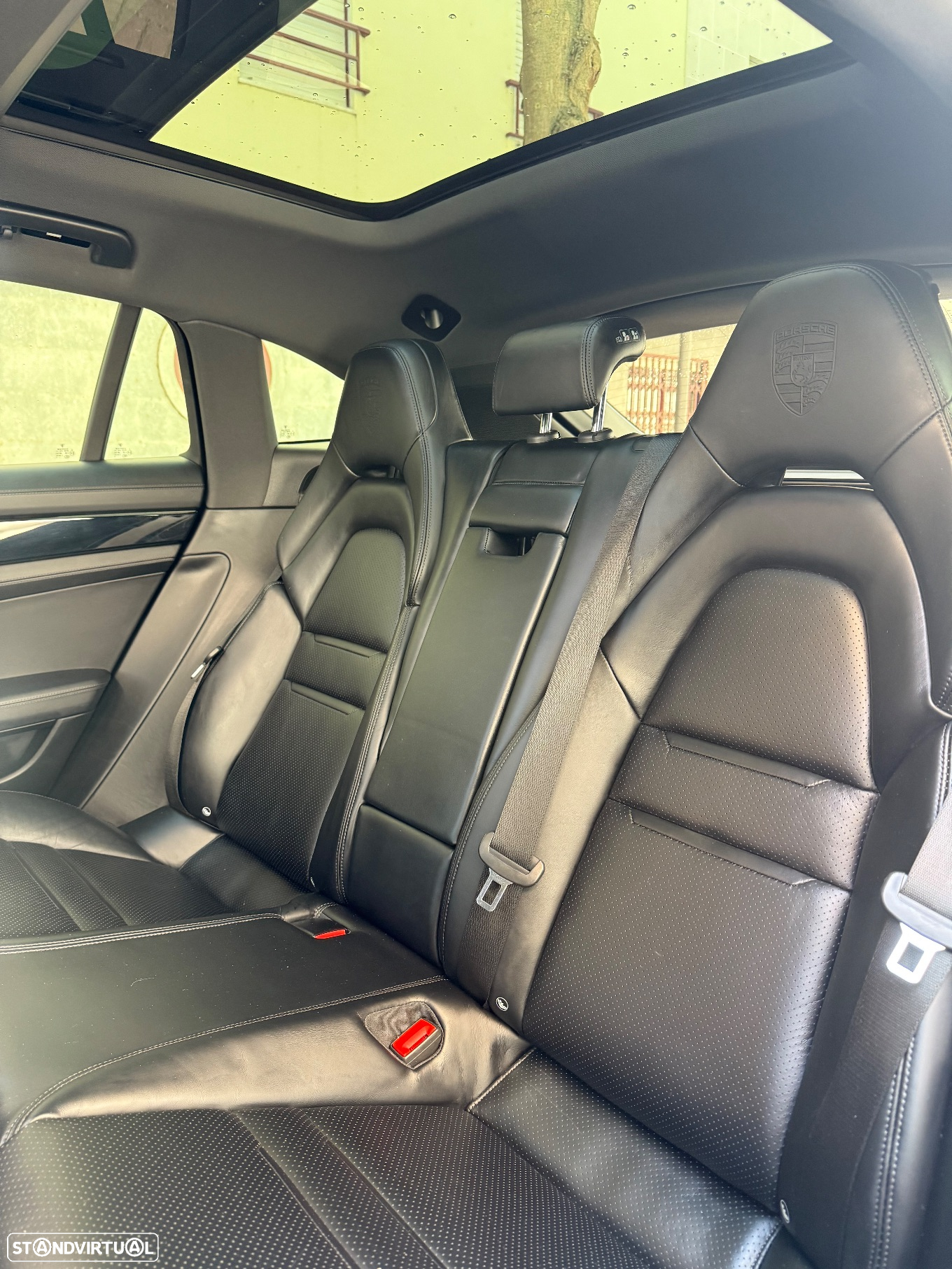 Porsche Panamera Sport Turismo 4 E-Hybrid - 13