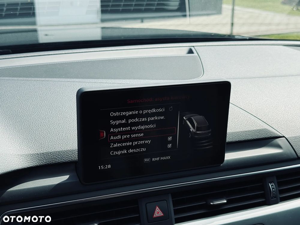 Audi A4 Avant 2.0 TDI S tronic - 31