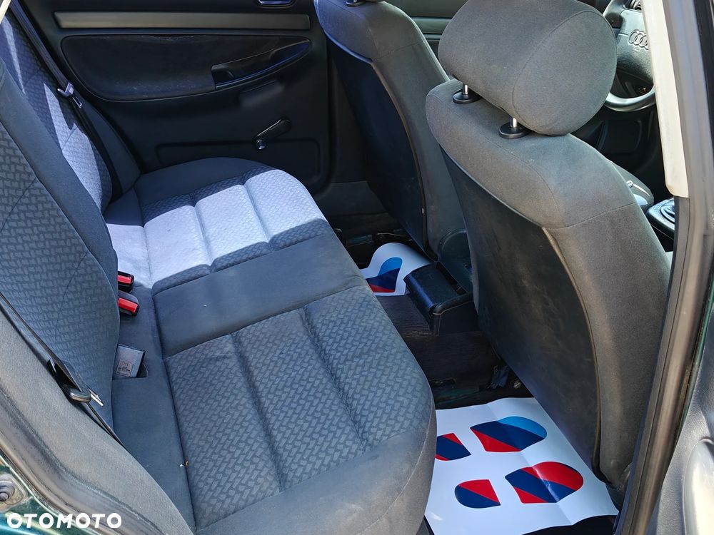 Audi A4 Limousine - 8