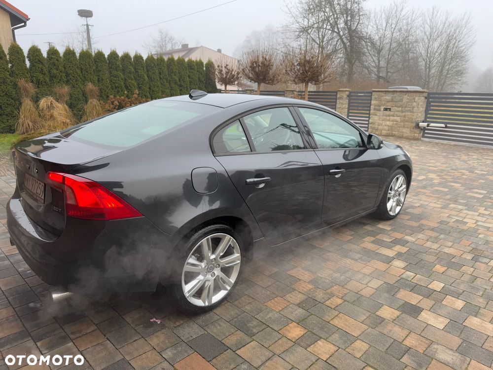 Volvo S60 2.0T Momentum - 8