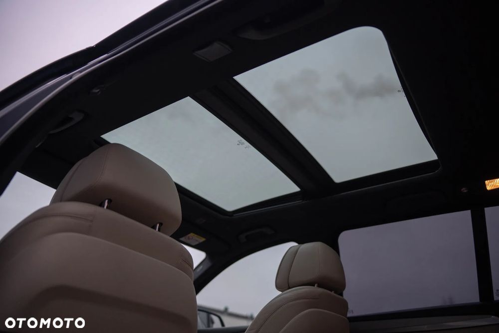 BMW Seria 5 530d xDrive Sport-Aut Luxury Line - 25