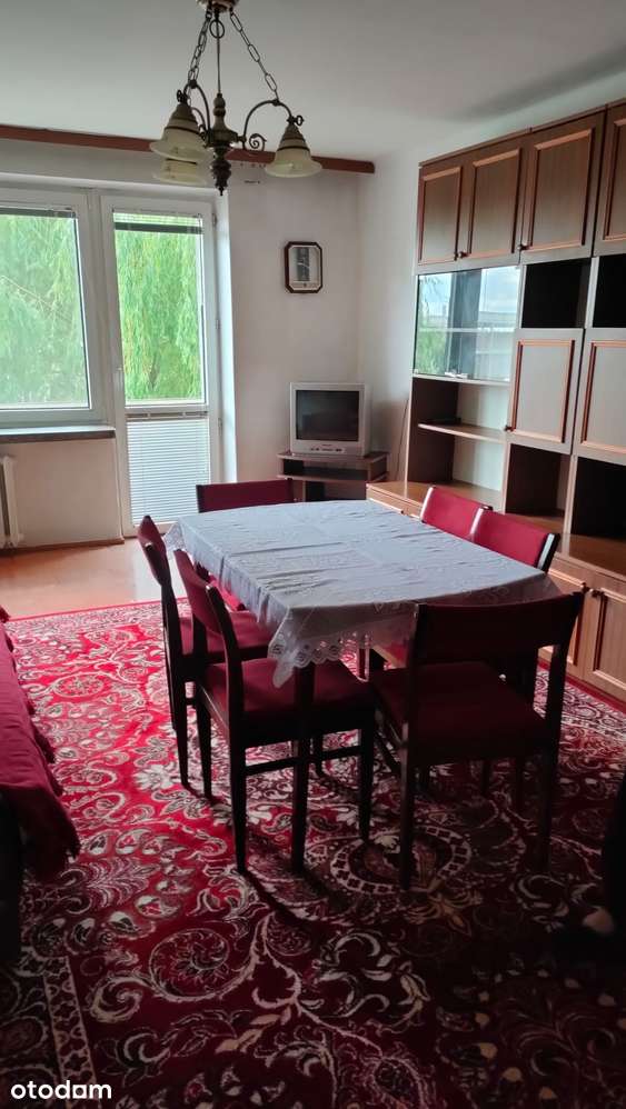 Przestronne mieszkanie z balkonem w bloku