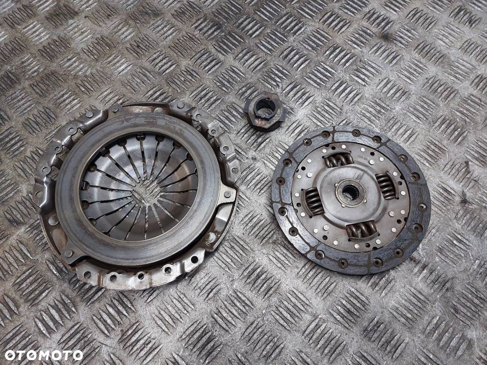 SPRZĘGŁO TARCZA + DOCISK + ŁOŻYSKO OPOROWE FIAT PANDA II 1.1 8V - 5