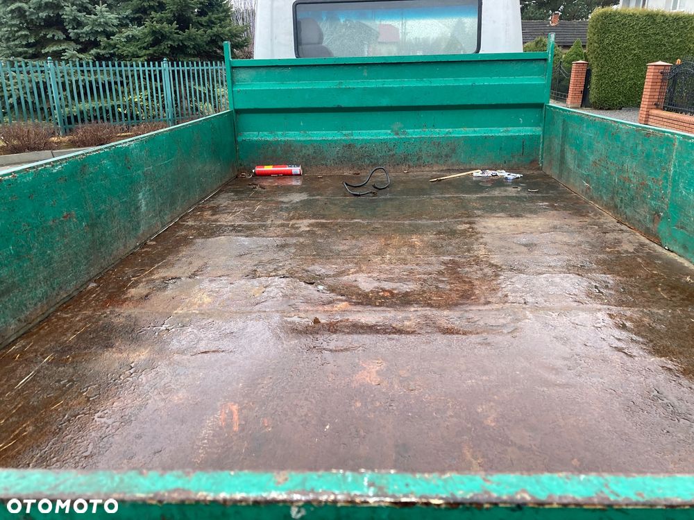 Mercedes-Benz 410 - 13