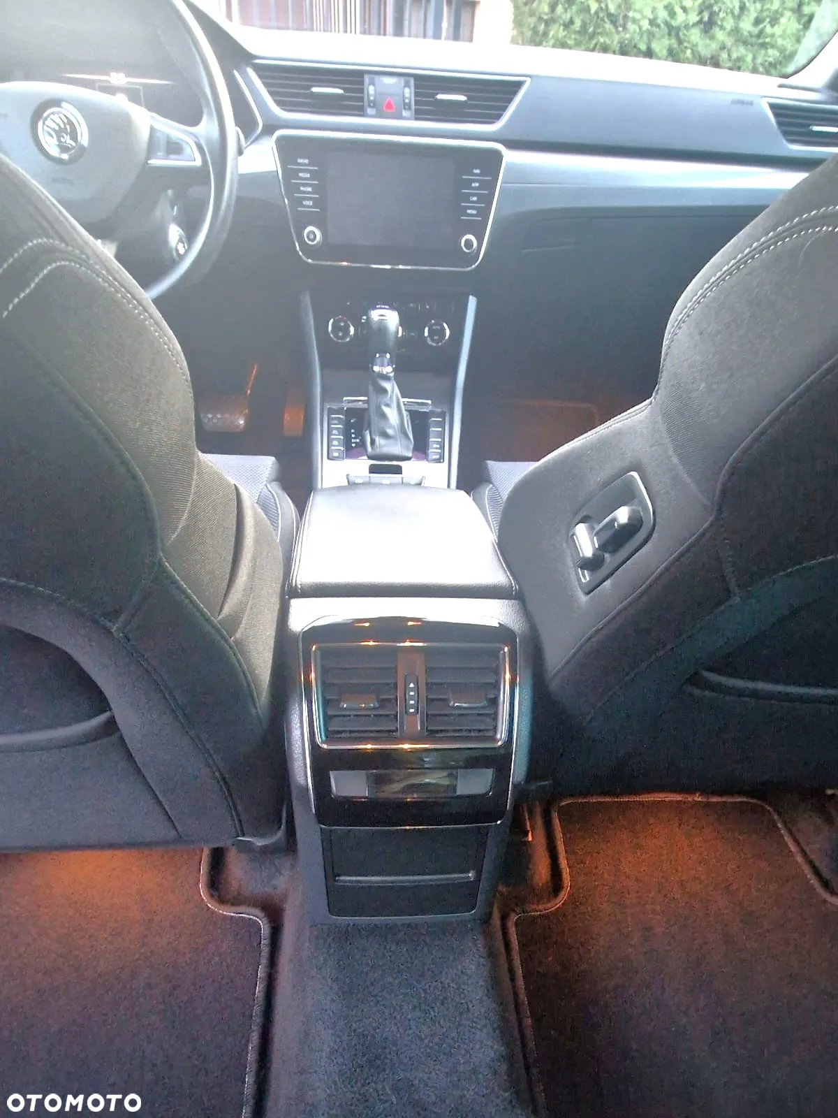Skoda Superb ver-1-4-tsi-plug--in-hybrid-style-dsg - 38