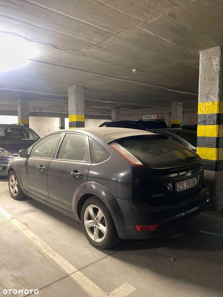 Ford Focus 1.6 Ambiente - 5