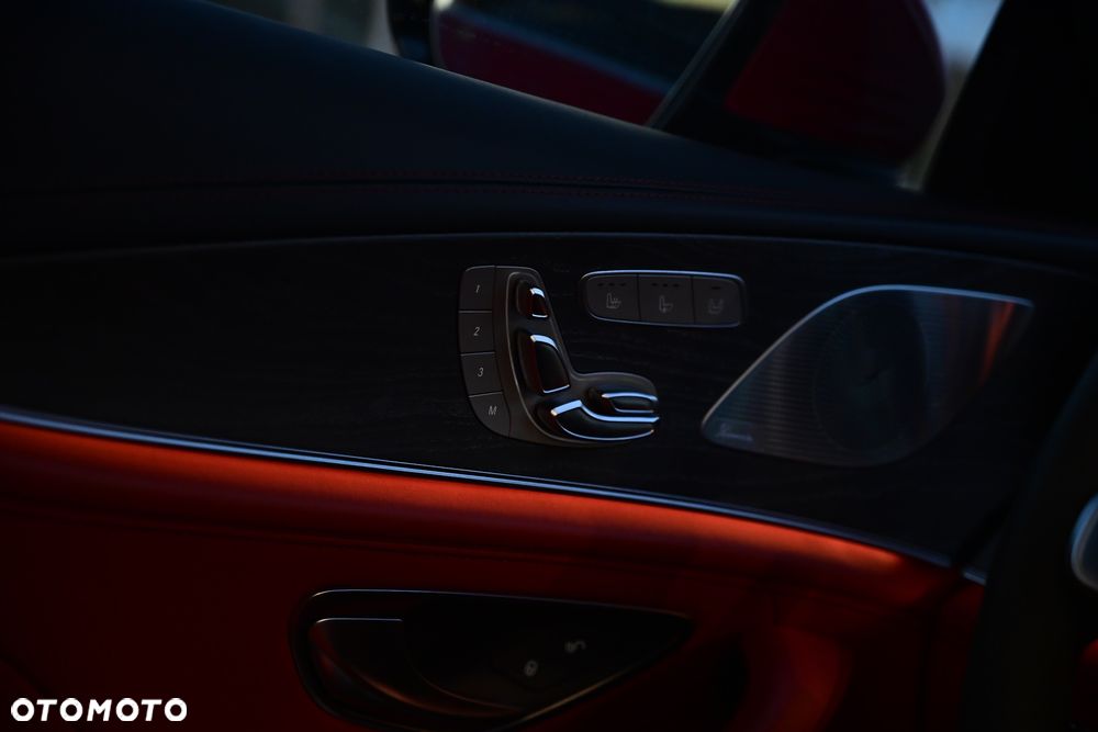 Mercedes-Benz AMG GT 63 S 4Matic+ Speedshift MCT 9G - 25