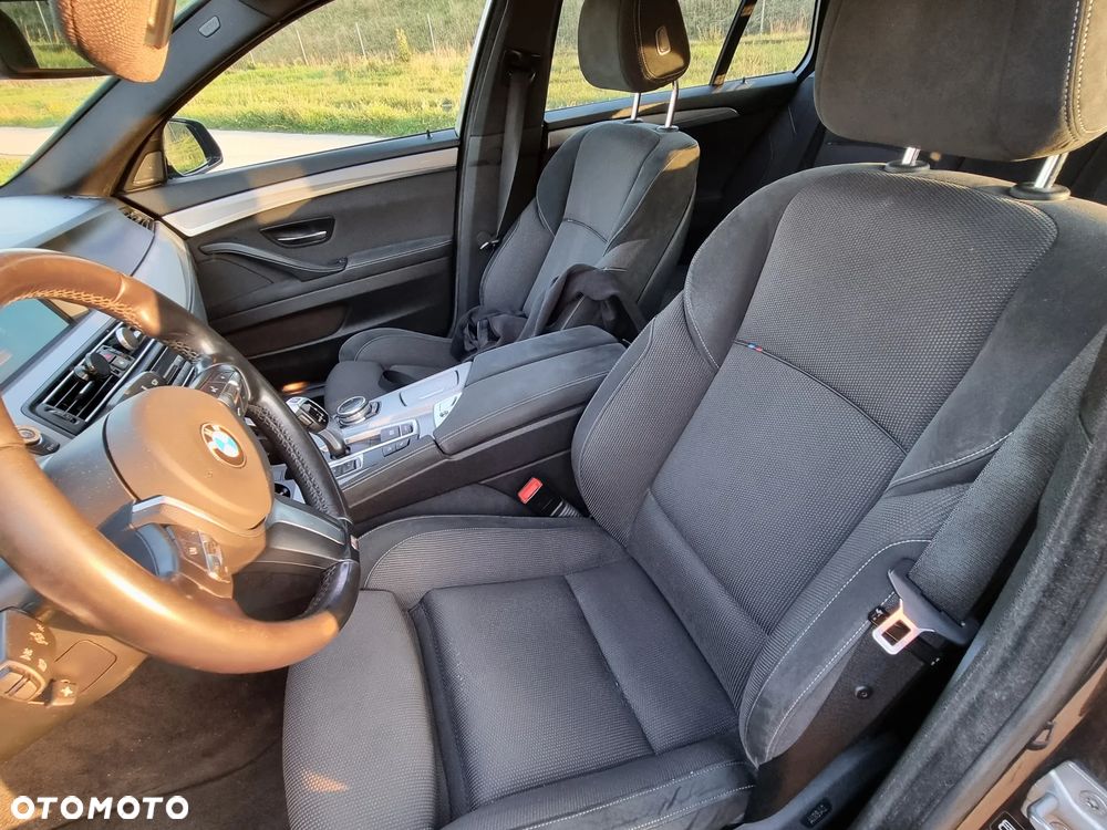BMW Seria 5 530d xDrive - 13