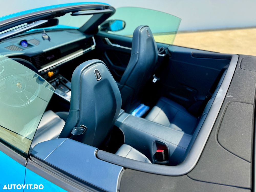 Porsche 911 Carrera 4S PDK - 24