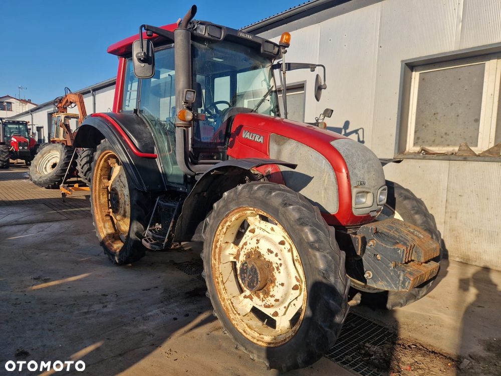 Koła wąskie do międzyrzędzi VALTRA 9.5R48 / 9.5R36 - 1