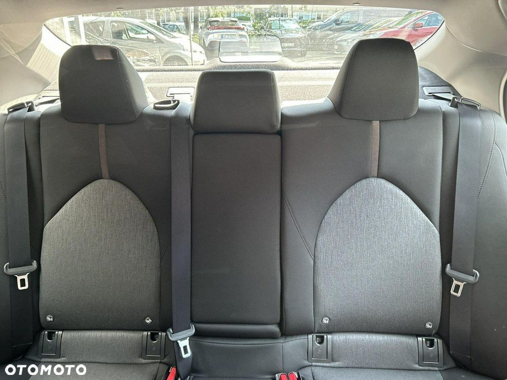 Toyota Camry 2.5 Hybrid Comfort CVT - 30
