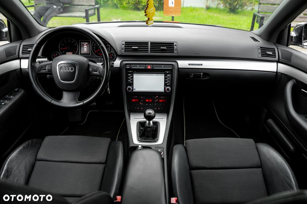 Audi A4 Avant 2.0T FSI Quattro - 23