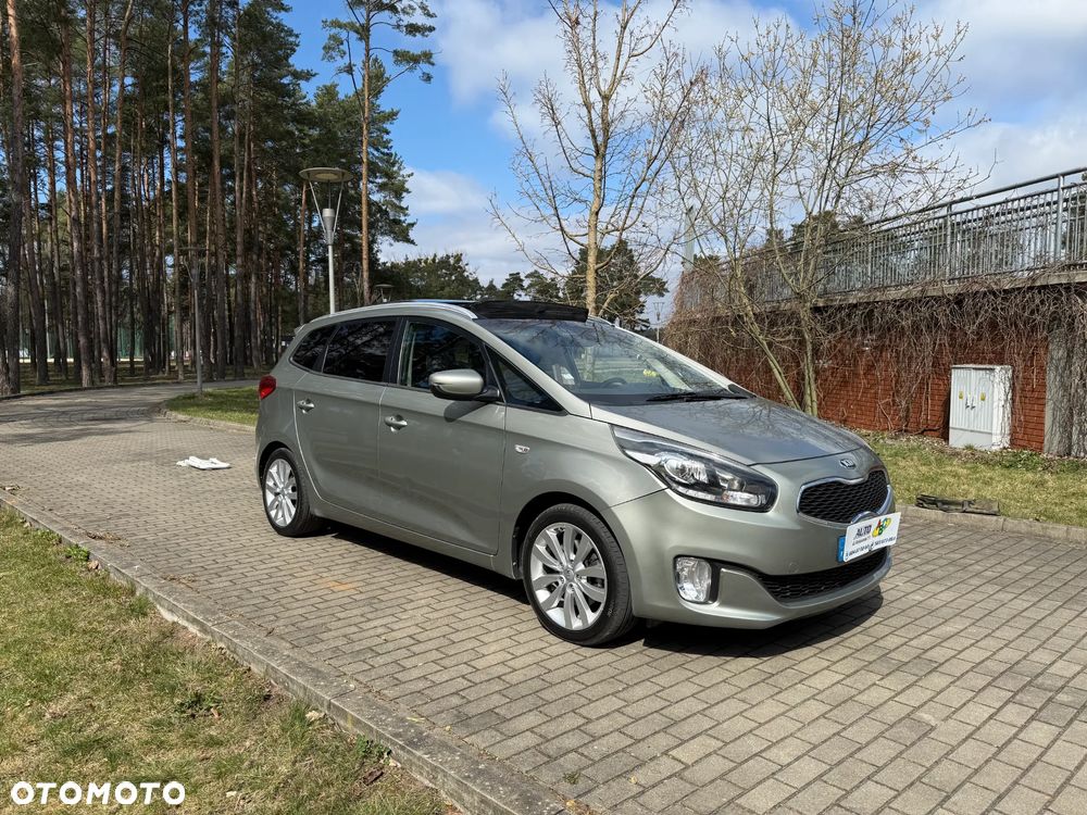 Kia Carens - 5