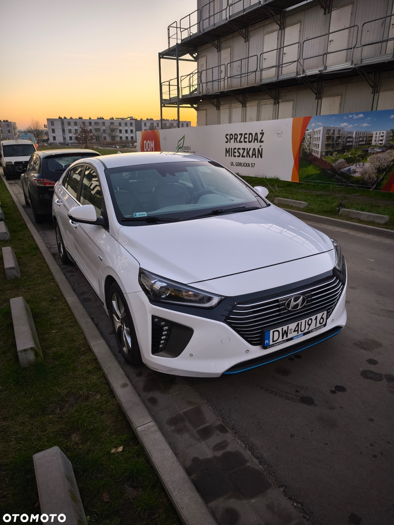 Hyundai IONIQ ver-hybrid-platinum - 9