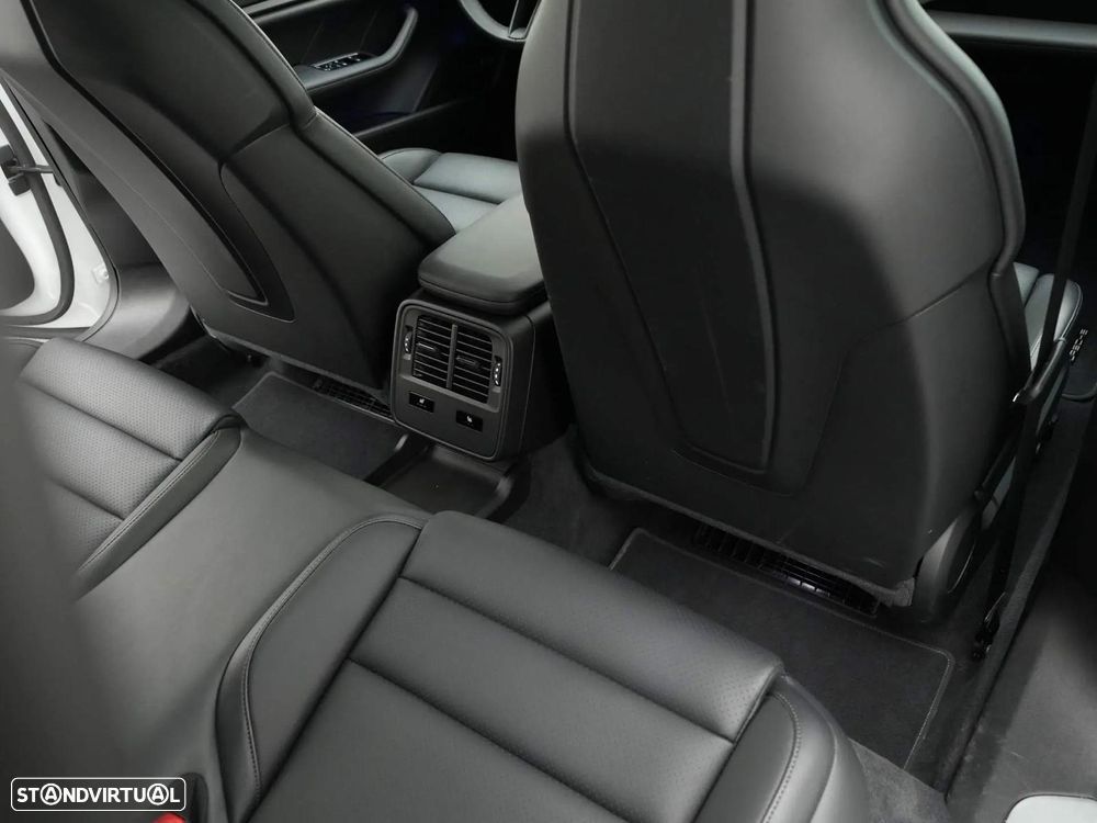 Porsche Taycan 4S Sport bateria Performance Plus — fotografia 36