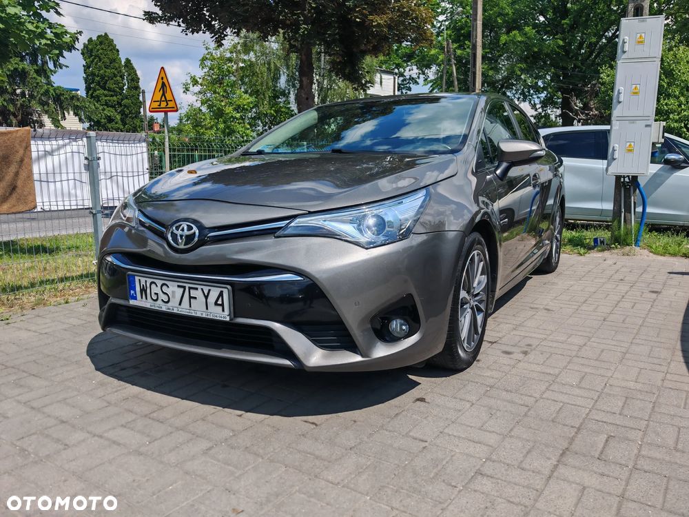 Toyota Avensis 2.0 Selection MS - 1