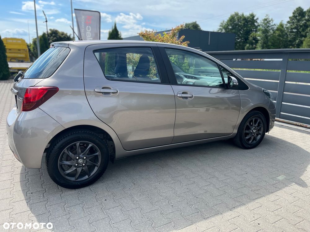 Toyota Yaris 1.33 VVT-i Edition - 14