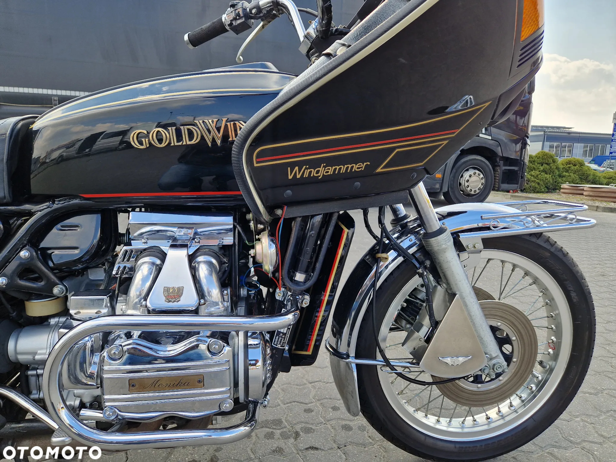Honda GL - 23